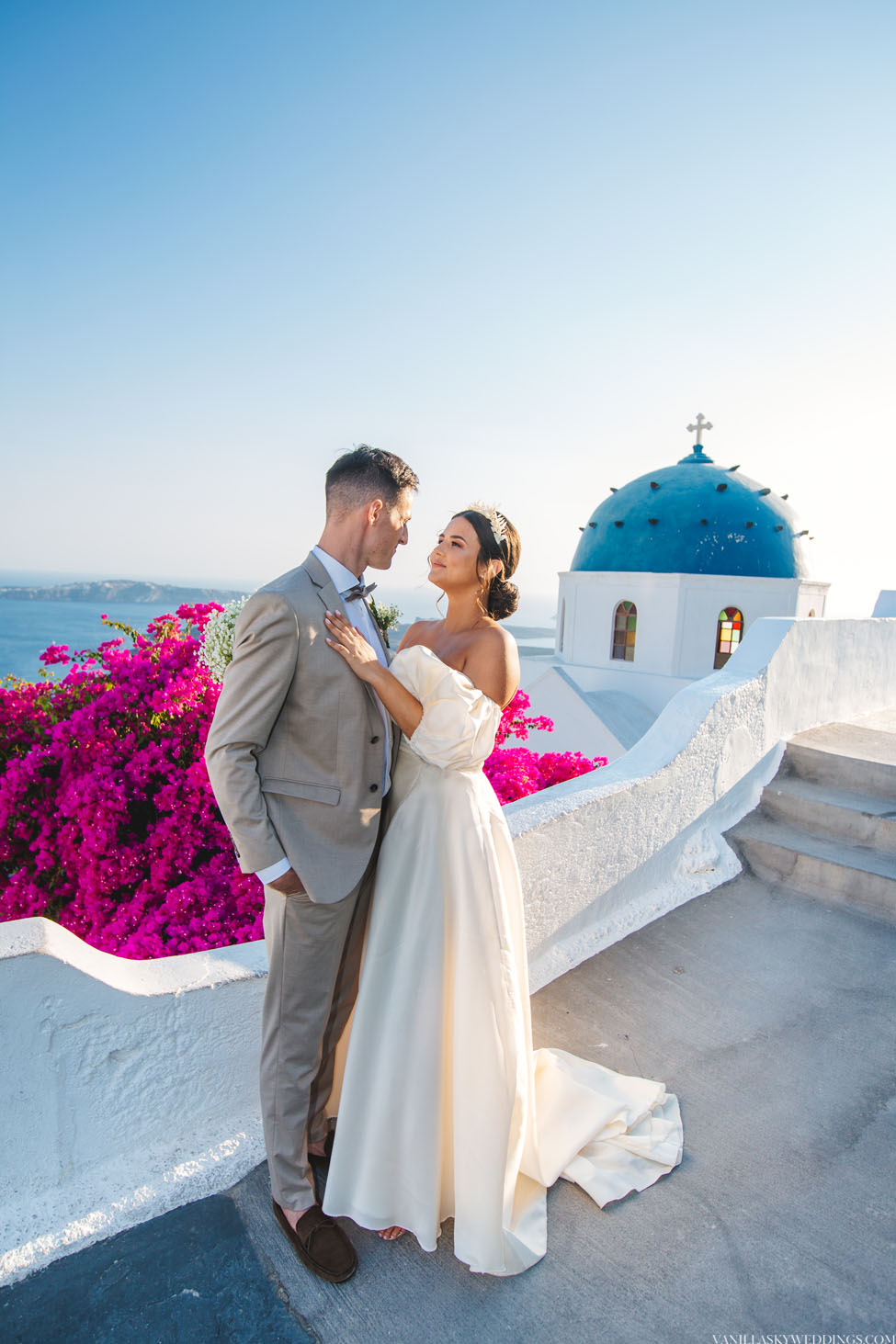 pampas-el-viento-santorini-elopement-wedding-intimate-ceremony-reception